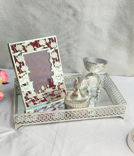 Elegant Silver Serve & Display Combo – 2 Glass Jars, Hexa Tray & Photo Frame (Copy) (Copy) (Copy)