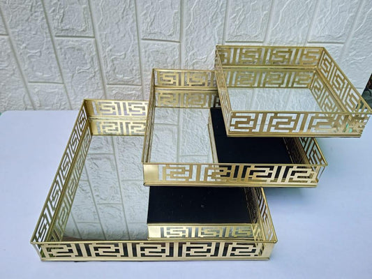 Designer Mirror Tray with Golden Border – Elegant New Look for Home Decor & Serving