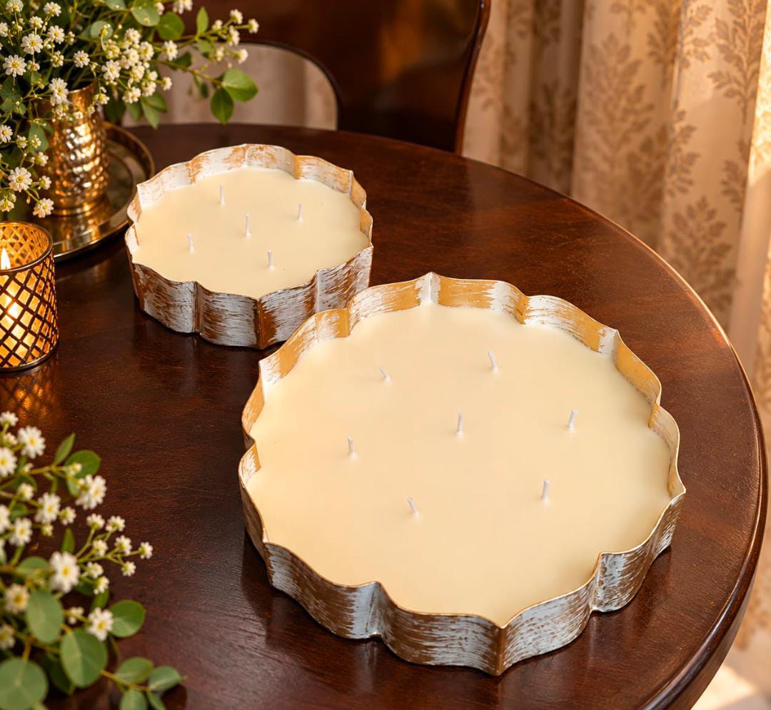 Maverics silver and gold scalloped decorative candle Urli set